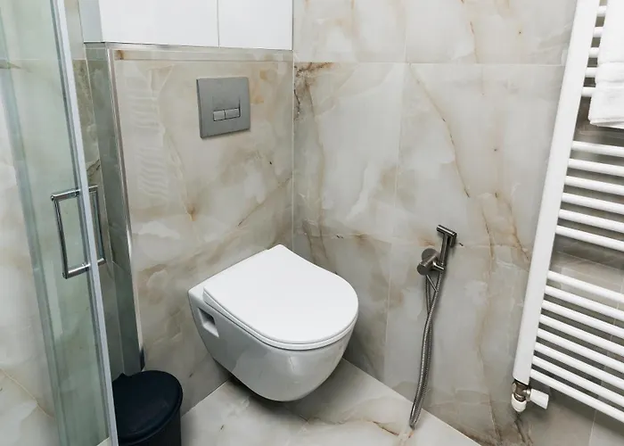 Serene In The Center Your Calm Oasis Tessalónica